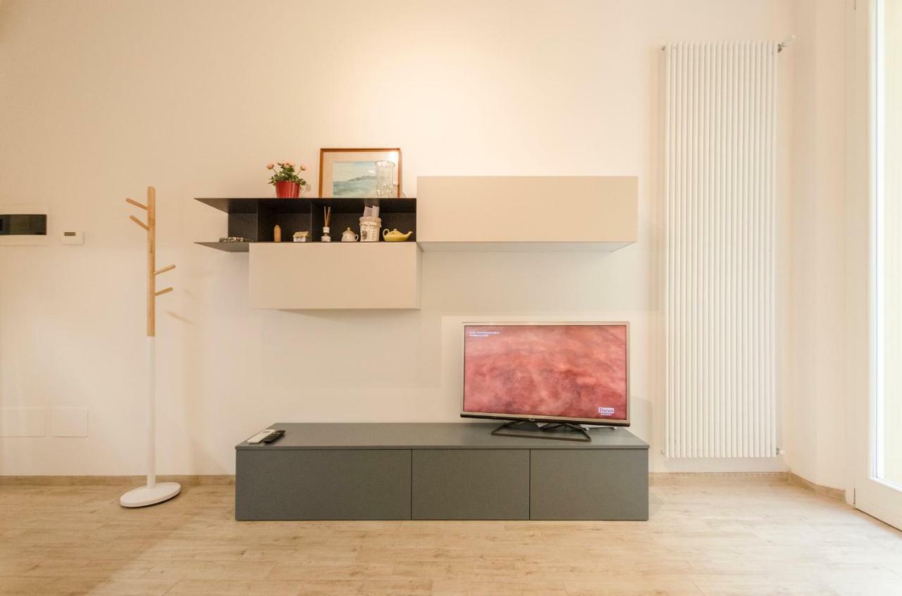 Colonna Home Bologna, Under The Two Towers מראה חיצוני תמונה